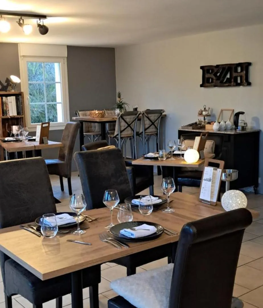 La Maison Des Poulains Sauzon Couette-café
